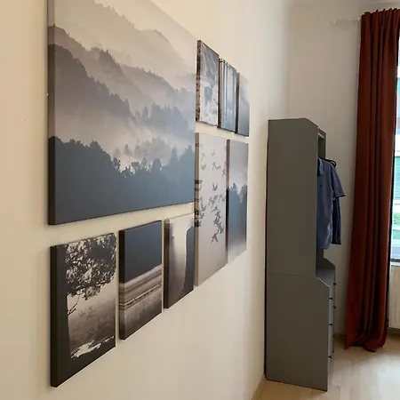 Traveler's Shelter - By Nahuen 아파트