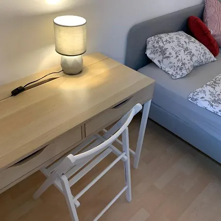 Traveler's Shelter - By Nahuen 아파트