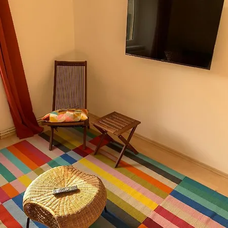 Traveler's Shelter - By Nahuen Daire