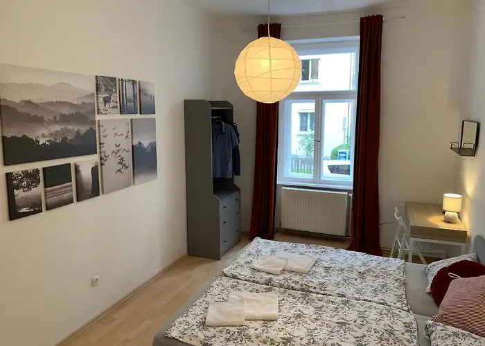 Traveler's Shelter - By Nahuen * Грац