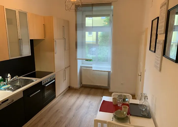 Traveler's Shelter - By Nahuen * Грац