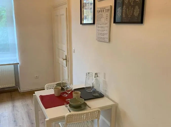 Apartment Traveler's Shelter - By Nahuen *